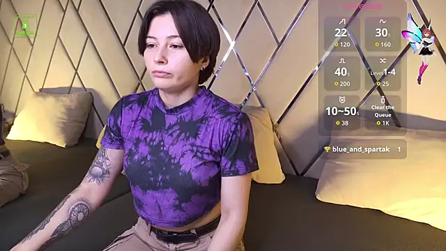 Ishtar Divine online show from 10-15-25, 04:23