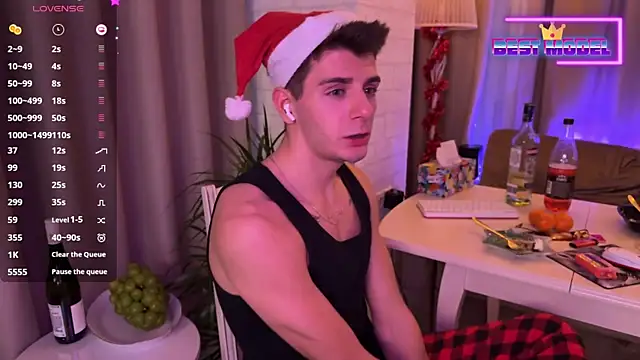 Snapshot of Walt_Enjoy chatting on 01-01-25, 04:39 Walt Enjoy online show from 01-01-25, 04:39