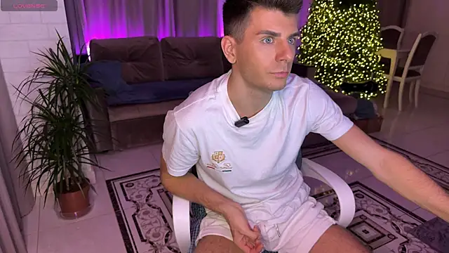 Snapshot of Walt_Enjoy chatting on 02-10-25, 06:24 Walt Enjoy online show from 02-10-25, 06:24