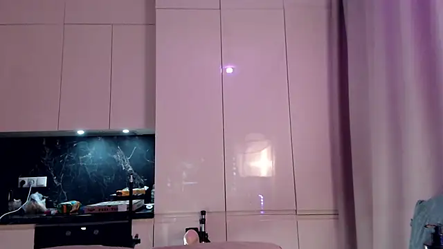 Snapshot of Walt_Enjoy chatting on 02-17-25, 01:58 Walt Enjoy online show from 02-17-25, 01:58