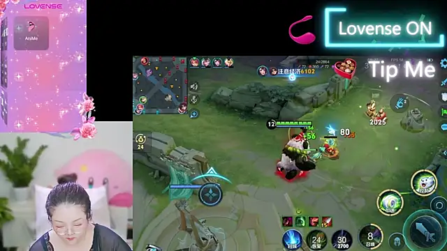 Weiwei5200 online show from 09-18-25, 09:00