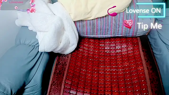 Weiwei5200 online show from 04-26-26, 03:48