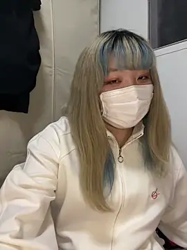 Snapshot of YUNA-yuna chatting on 12-28-24, 03:59 YUNA-yuna online show from 12-28-24, 03:59