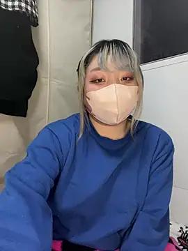 Snapshot of YUNA-yuna chatting on 01-09-25, 03:44 YUNA-yuna online show from 01-09-25, 03:44