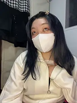 Snapshot of YUNA-yuna chatting on 01-21-25, 01:00 YUNA-yuna online show from 01-21-25, 01:00