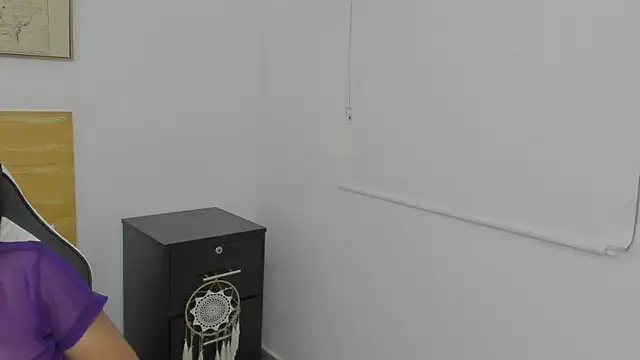 yaya23x online show from 01-15-25, 12:04