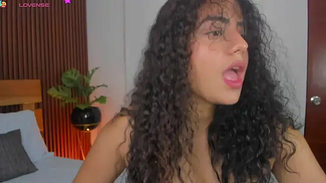 yaya23x online show from 10-17-25, 02:30