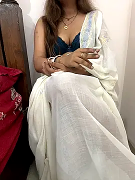 HoneyBearCpl online show from 10-29-25, 03:36