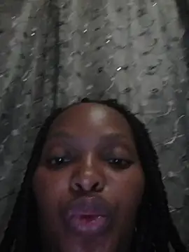Snapshot of wet_Lips_x_x chatting on 12-18-24, 10:02 wet Lips x x online show from 12-18-24, 10:02