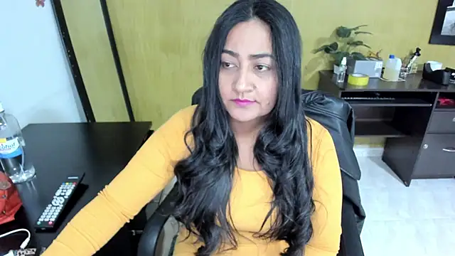 Snapshot of Adele_Sweett chatting on 01-29-25, 10:27 Adele Sweett online show from 01-29-25, 10:27