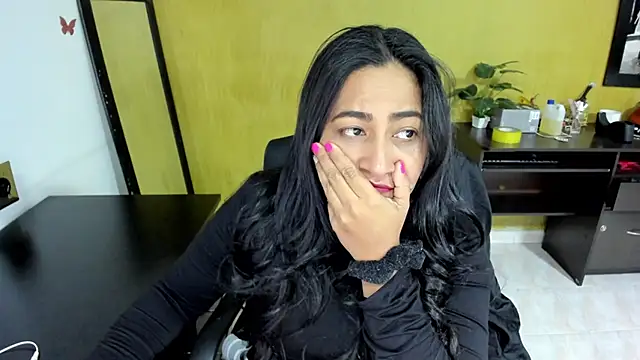 Snapshot of Adele_Sweett chatting on 01-30-25, 10:08 Adele Sweett online show from 01-30-25, 10:08