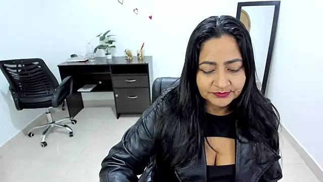 Snapshot of Adele_Sweett chatting on 02-17-25, 11:34 Adele Sweett online show from 02-17-25, 11:34