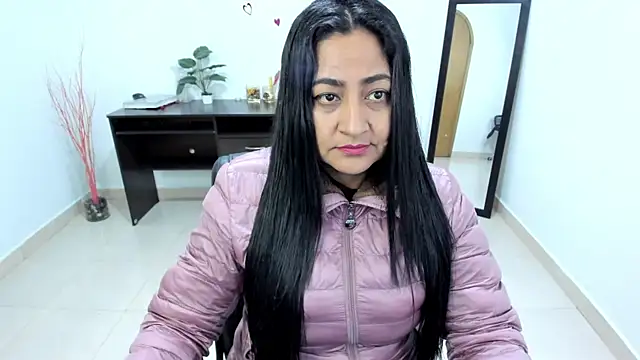Snapshot of Adele_Sweett chatting on 02-18-25, 12:06 Adele Sweett online show from 02-18-25, 12:06