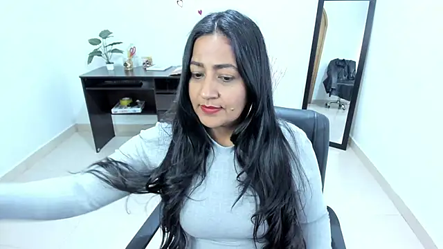 Snapshot of Adele_Sweett chatting on 02-19-25, 02:55 Adele Sweett online show from 02-19-25, 02:55