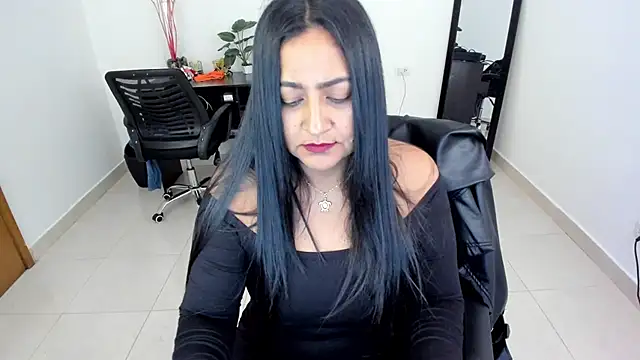 Snapshot of Adele_Sweett chatting on 03-13-25, 04:12 Adele Sweett online show from 03-13-25, 04:12