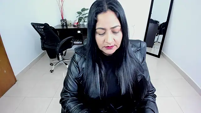 Snapshot of Adele_Sweett chatting on 03-15-25, 11:51 Adele Sweett online show from 03-15-25, 11:51