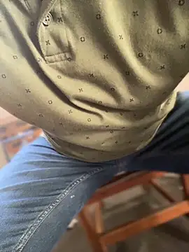 Snapshot of FrankJake99 chatting on 10-20-25, 03:34 FrankJake99 online show from 10-20-25, 03:34