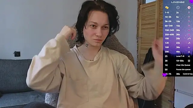 esajukyy online show from 04-10-26, 08:52