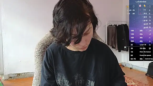 esajukyy online show from 04-28-26, 02:27