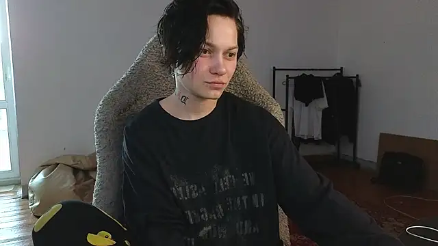 esajukyy online show from 06-06-26, 12:43