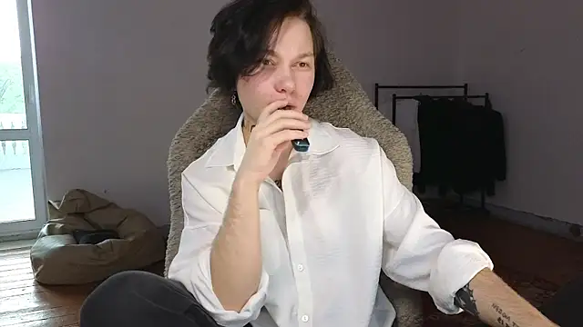 Snapshot of esajukyy chatting on 07-22-26, 01:36 esajukyy online show from 07-22-26, 01:36