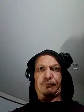 Snapshot of neopolitanSHAFT chatting on 12-14-25, 01:49 neopolitanSHAFT online show from 12-14-25, 01:49