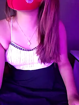 Snapshot of Olivia3 chatting on 02-07-25, 10:52 Olivia3 online show from 02-07-25, 10:52