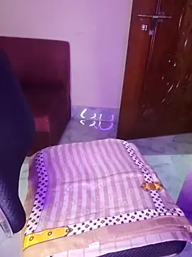 Snapshot of Olivia3 chatting on 10-20-25, 07:58 Olivia3 online show from 10-20-25, 07:58