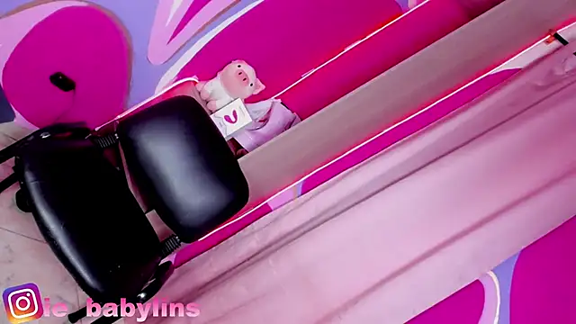 babylinsie online show from 01-25-25, 04:34