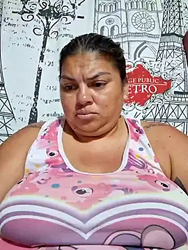 Snapshot of chubby_sexy_big_tits chatting on 10-28-25, 11:29 chubby sexy big tits online show from 10-28-25, 11:29