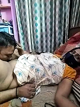 sweety telugu couple2027 online show from 02-24-25, 07:52