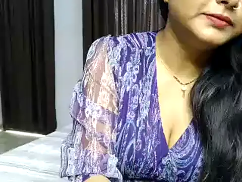 Snapshot of Hritvika chatting on 04-09-26, 02:22 Hritvika online show from 04-09-26, 02:22