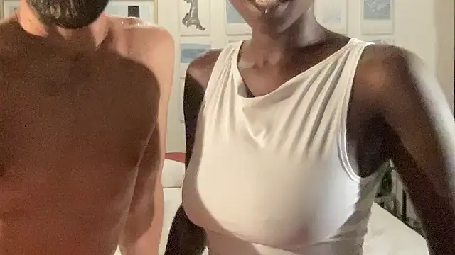 Snapshot of pamela69mike chatting on 12-21-24, 07:27 pamela69mike online show from 12-21-24, 07:27