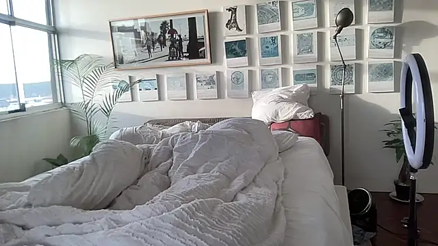 Snapshot of pamela69mike chatting on 03-13-25, 04:49 pamela69mike online show from 03-13-25, 04:49