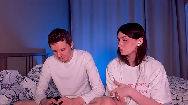 Snapshot of eternal_dream_ chatting on 03-22-25, 01:11 eternal dream  online show from 03-22-25, 01:11