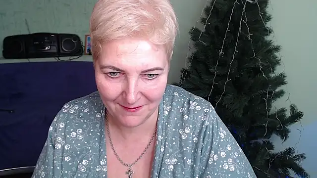 Snapshot of Sandra_Snow chatting on 12-27-24, 01:11 Sandra Snow online show from 12-27-24, 01:11