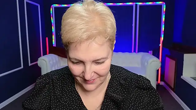 Snapshot of Sandra_Snow chatting on 12-27-24, 03:26 Sandra Snow online show from 12-27-24, 03:26