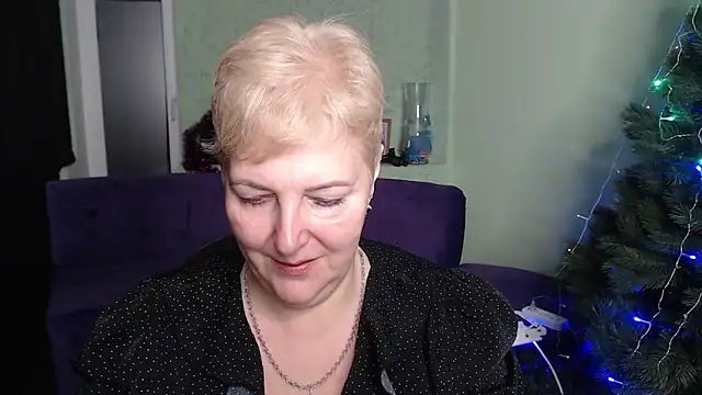 Snapshot of Sandra_Snow chatting on 01-10-25, 06:06 Sandra Snow online show from 01-10-25, 06:06
