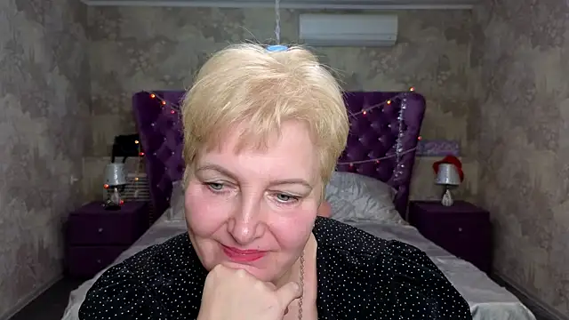 Snapshot of Sandra_Snow chatting on 01-21-25, 08:21 Sandra Snow online show from 01-21-25, 08:21