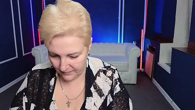 Snapshot of Sandra_Snow chatting on 01-27-25, 02:24 Sandra Snow online show from 01-27-25, 02:24