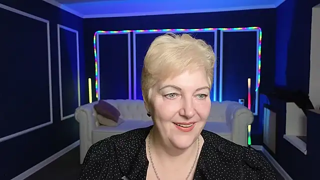 Snapshot of Sandra_Snow chatting on 02-06-25, 02:26 Sandra Snow online show from 02-06-25, 02:26