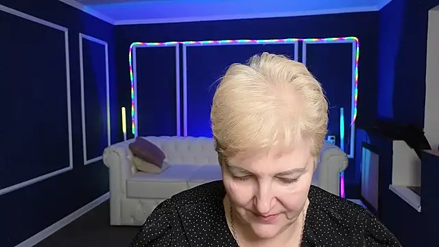 Snapshot of Sandra_Snow chatting on 02-06-25, 08:34 Sandra Snow online show from 02-06-25, 08:34