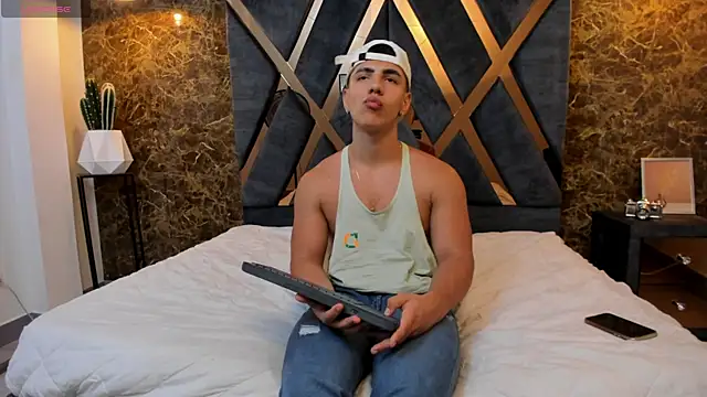 Flynn Riider online show from 03-06-25, 02:29