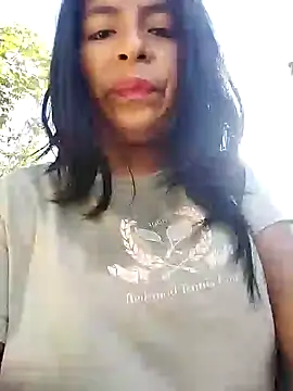 Snapshot of Danna-linyi chatting on 02-01-25, 08:47 Danna-linyi online show from 02-01-25, 08:47