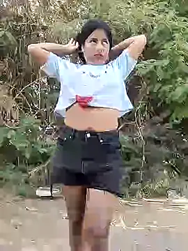 Danna-linyi online show from 05-02-26, 03:39