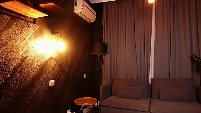 Snapshot of MuseSolis chatting on 01-19-25, 10:28 MuseSolis online show from 01-19-25, 10:28