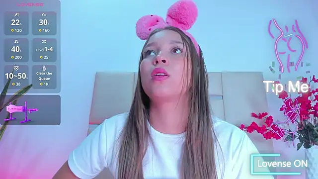 Snapshot of HaleyAmaya chatting on 11-13-25, 07:35 HaleyAmaya online show from 11-13-25, 07:35