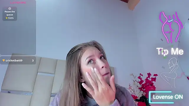 Snapshot of HaleyAmaya chatting on 11-30-25, 12:20 HaleyAmaya online show from 11-30-25, 12:20