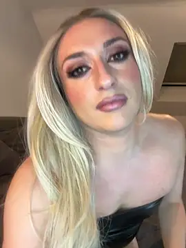 littlebambi26 online show from 07-26-26, 10:49
