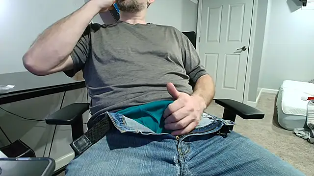 Snapshot of _magictouch_ chatting on 12-15-24, 03:45 magictouch online show from 12-15-24, 03:45